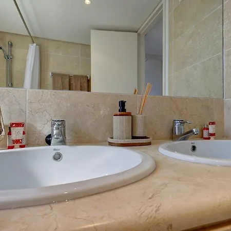 Three Bedroom Townhouse 100 Meters From The Beach! Estepona