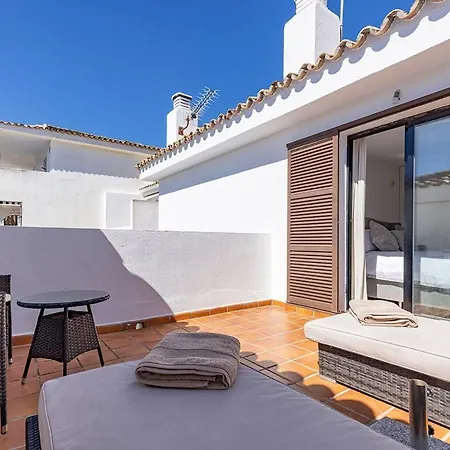 Casa de Férias Three Bedroom Townhouse 100 Meters From The Beach!