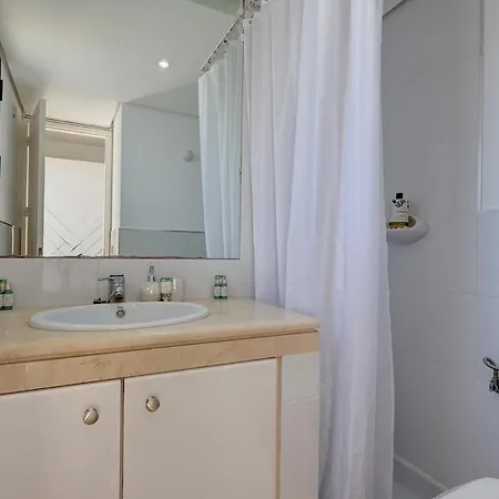 Three Bedroom Townhouse 100 Meters From The Beach! *