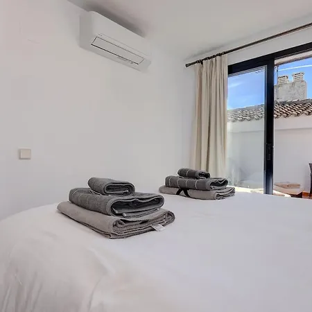 Three Bedroom Townhouse 100 Meters From The Beach! Estepona