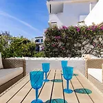 Three Bedroom Townhouse 100 Meters From The Beach! 펜션 에스테포나