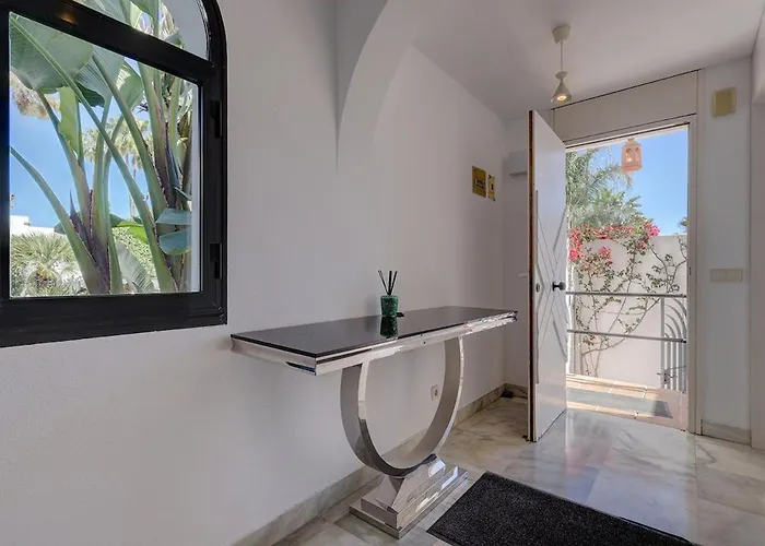 Three Bedroom Townhouse 100 Meters From The Beach! Ferienhaus *