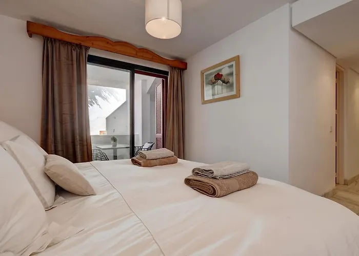 Three Bedroom Townhouse 100 Meters From The Beach! Estepona