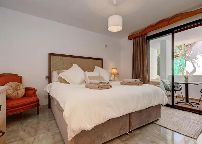 Three Bedroom Townhouse 100 Meters From The Beach! Estepona